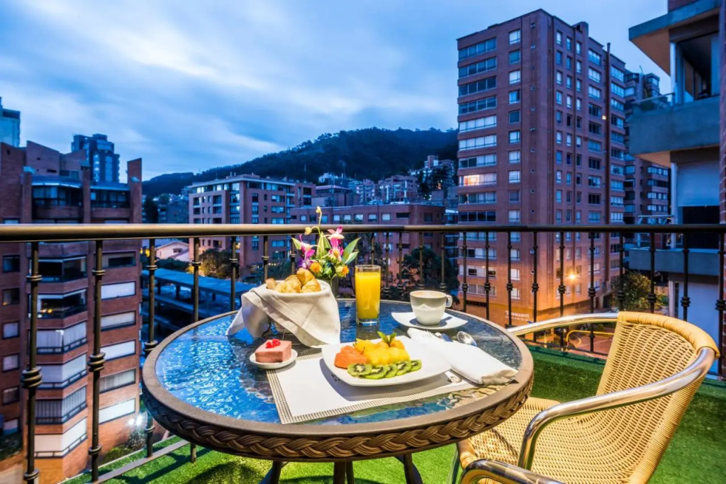Hotel Rosales Plaza - Général