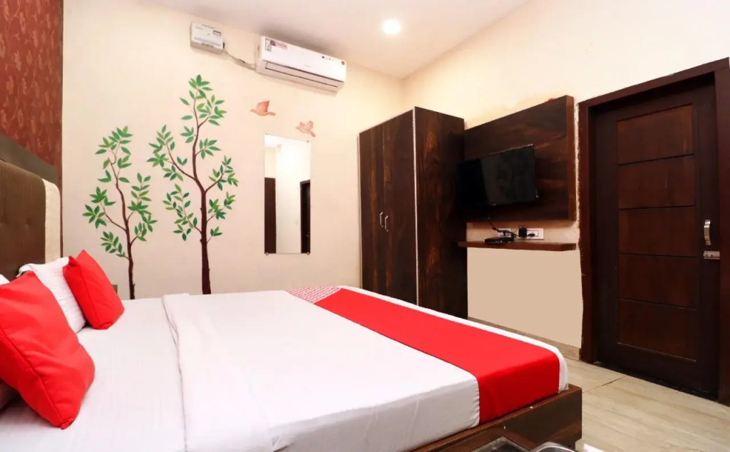 Bedroom