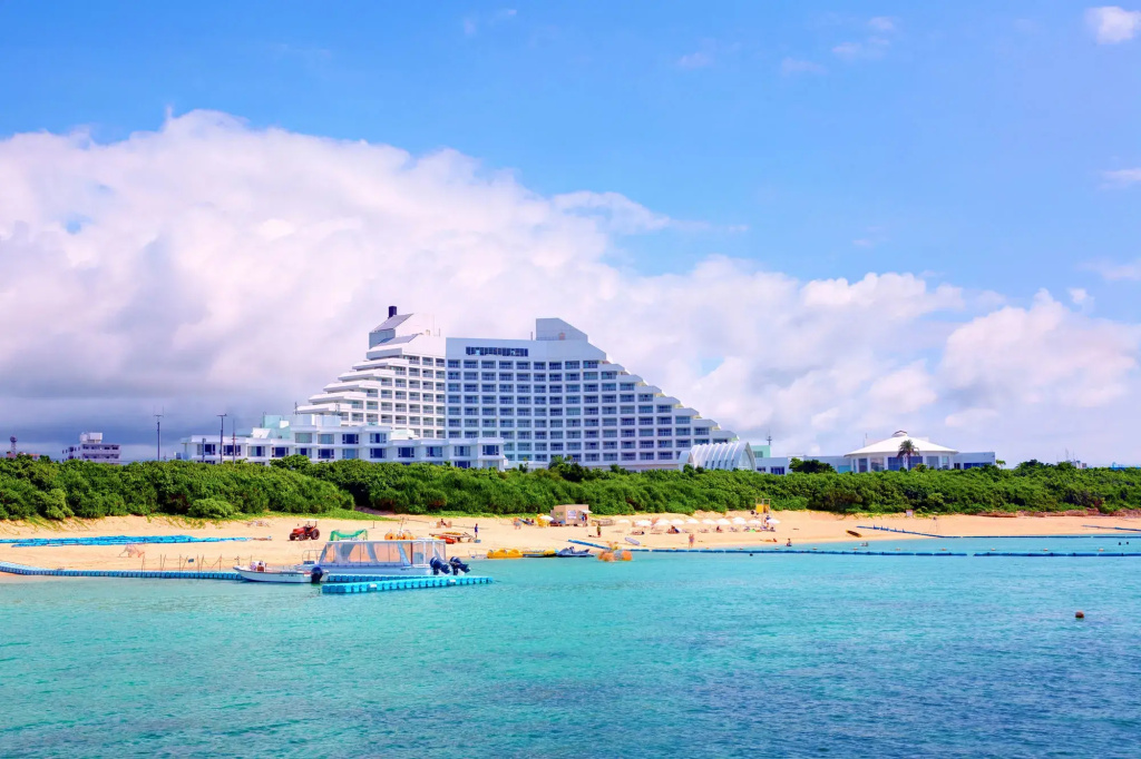 Beach & Waterfront