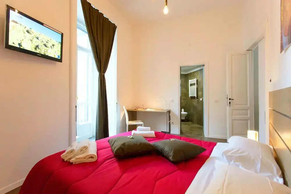 Deluxe Double room with balcony (full double bed)
