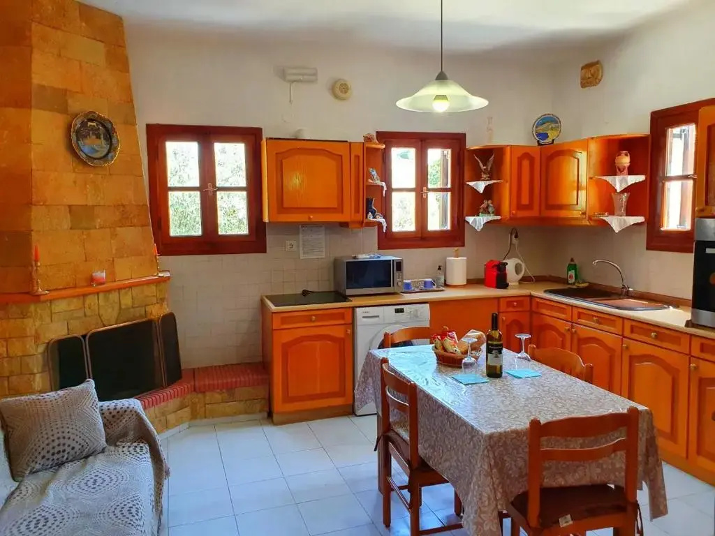 2 Bedrooms Apartment with city view