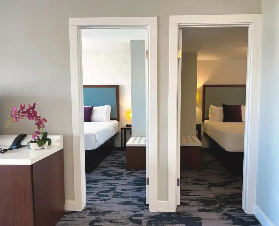 2 Bedrooms Suite with balcony and with ocean view