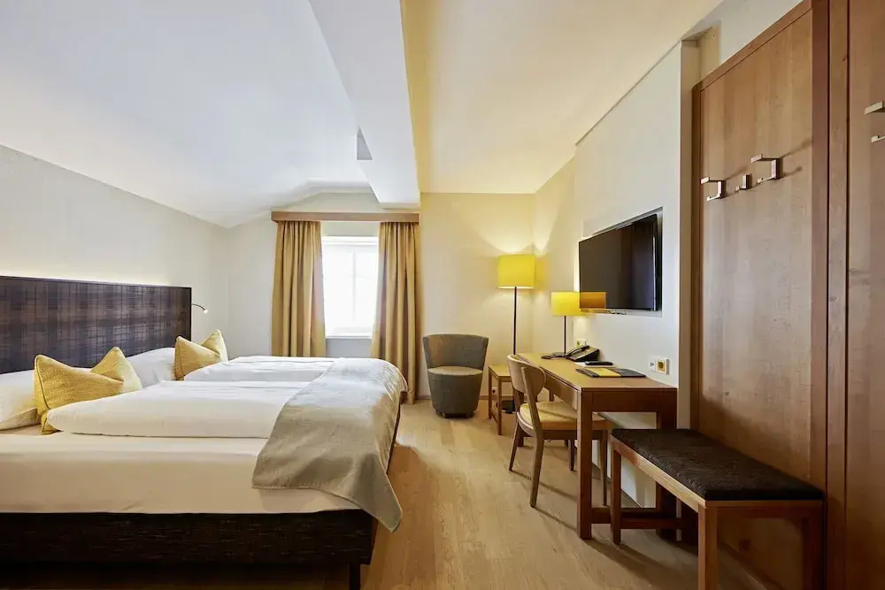 Deluxe Quadruple Suite