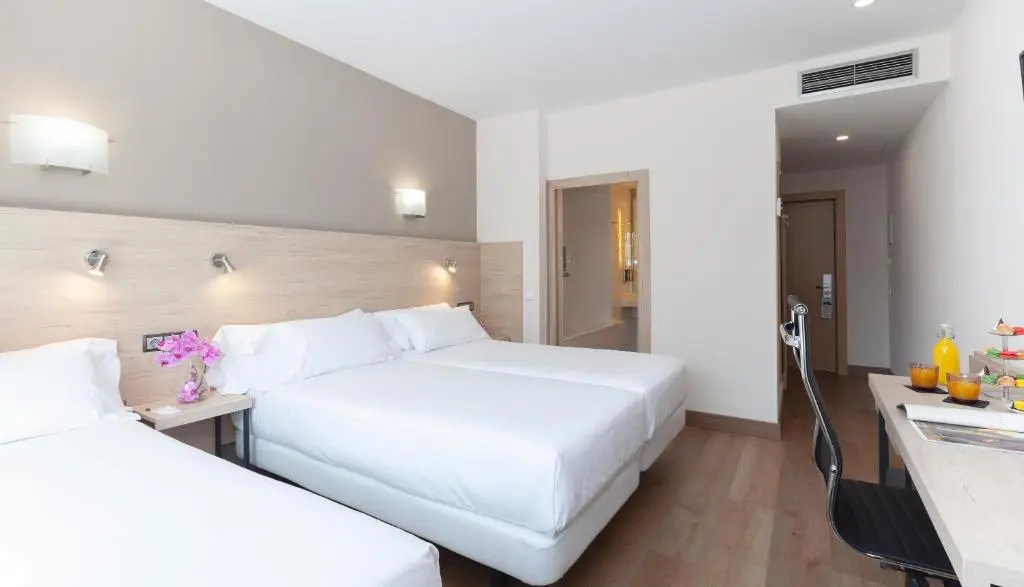 Hotel Puerta de Bilbao - Chambres