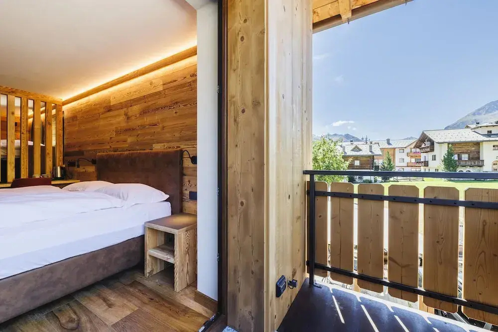 Standard Triple room with balcony