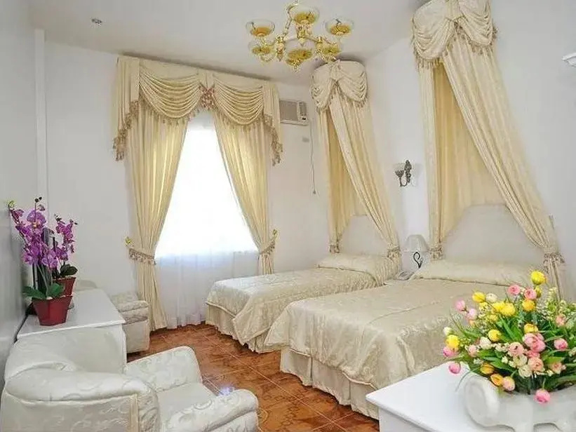 Deluxe Quadruple room