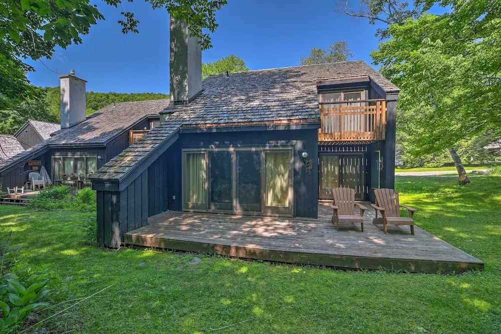 Waitsfield Condo w/ Pool & On-site Trail Access!