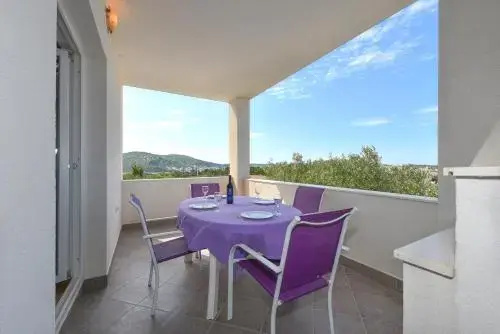 Balcony & Terrace