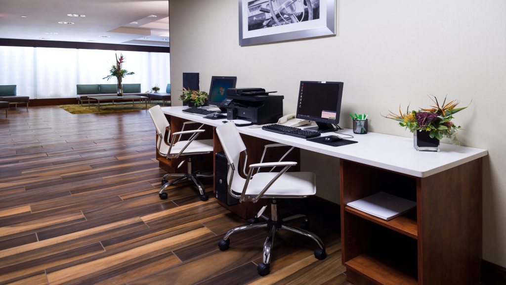 Holiday Inn Hotel & Suites Warren by IHG - Général