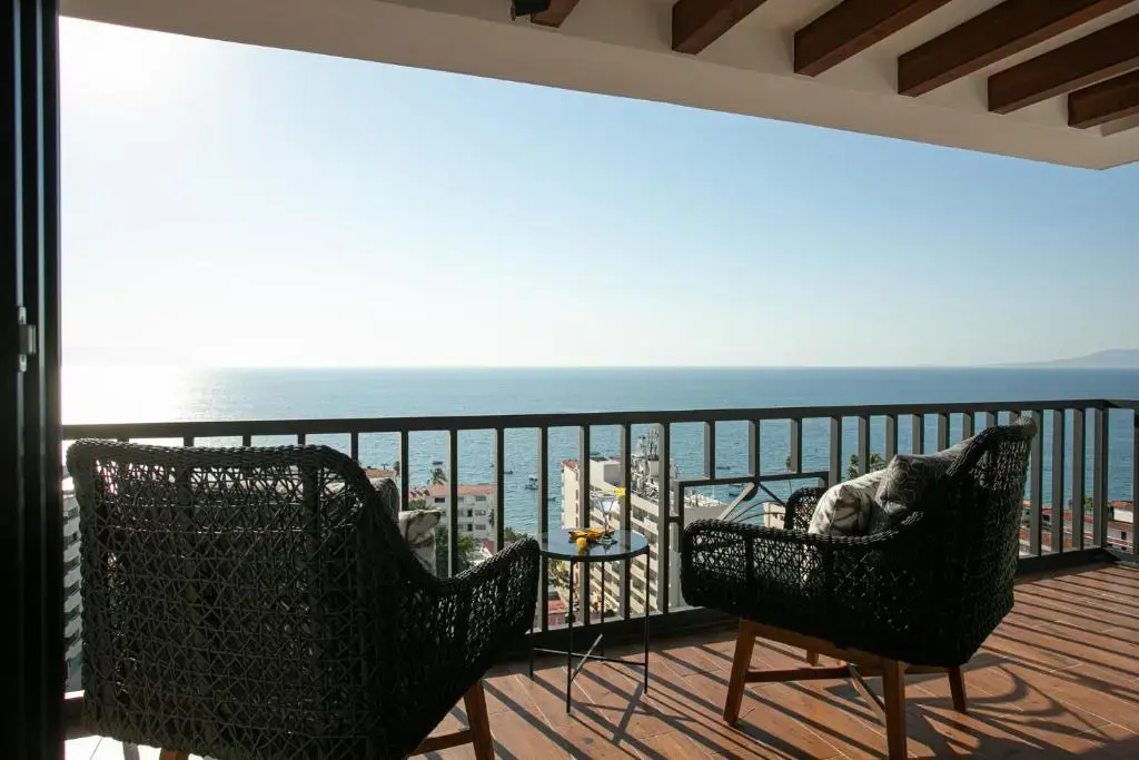 Balcony & Terrace
