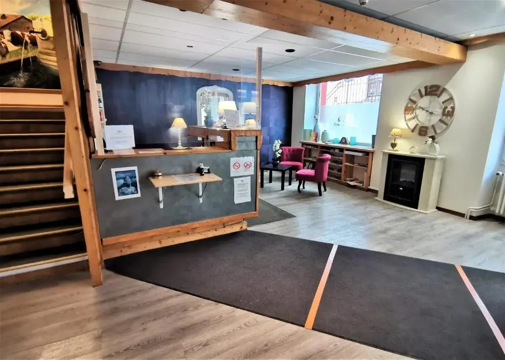 Lobby & Reception
