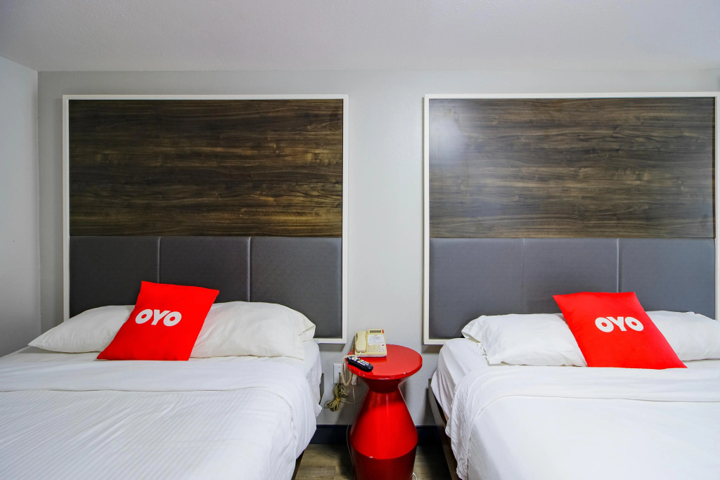OYO Hotel Sulphur LA Hwy 90 West — 5