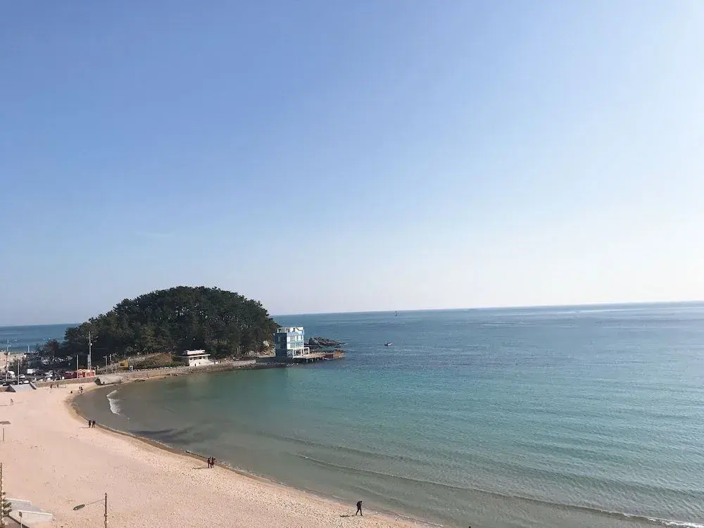 Beach & Waterfront