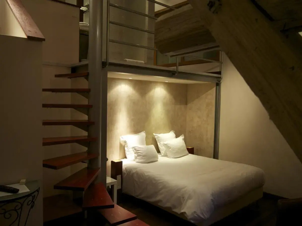 Balcony & Terrace
