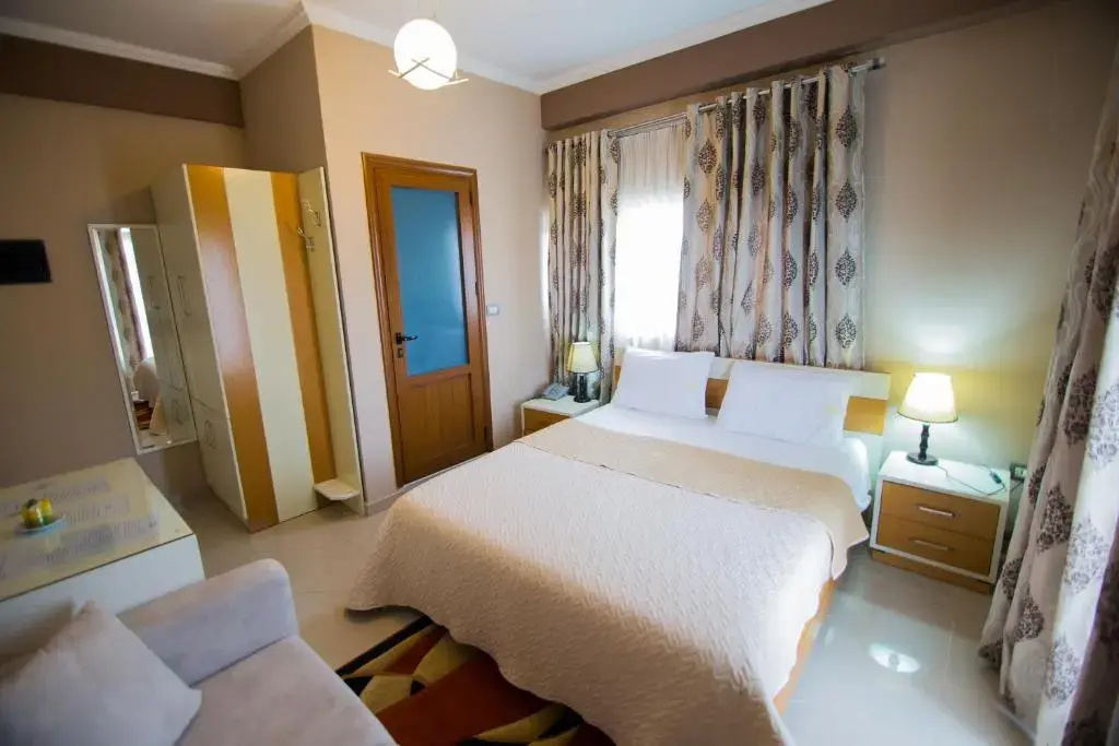 Hotel Dea 2002 - Chambres