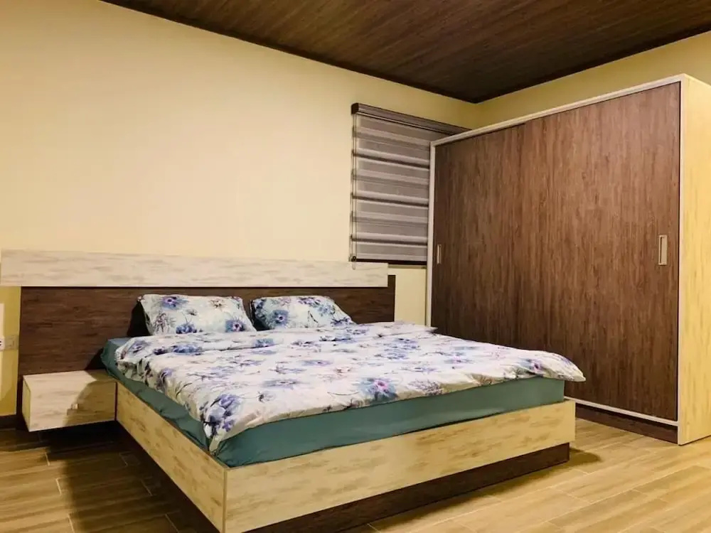 3 Bedrooms Apartment