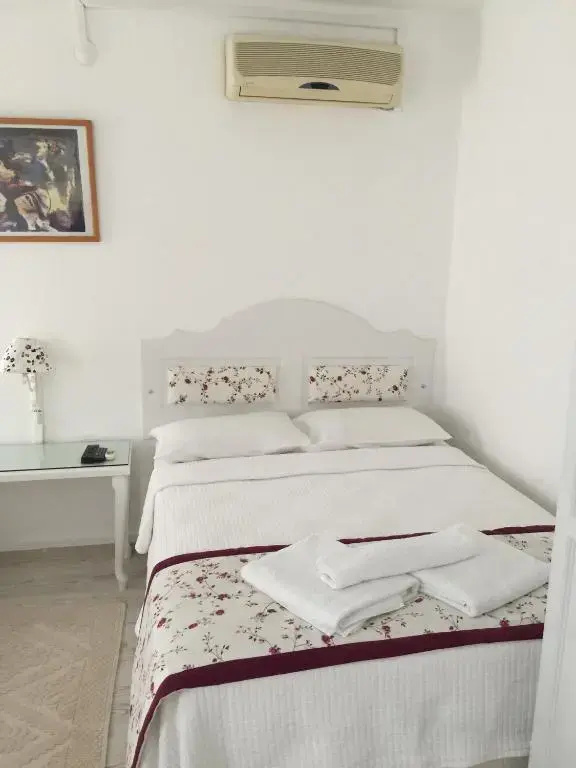Standard Triple room with sea view