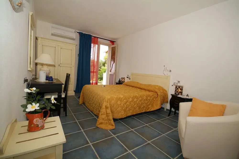 Bedroom