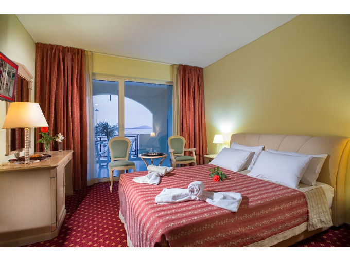 Angelika Pallas Hotel 3 *