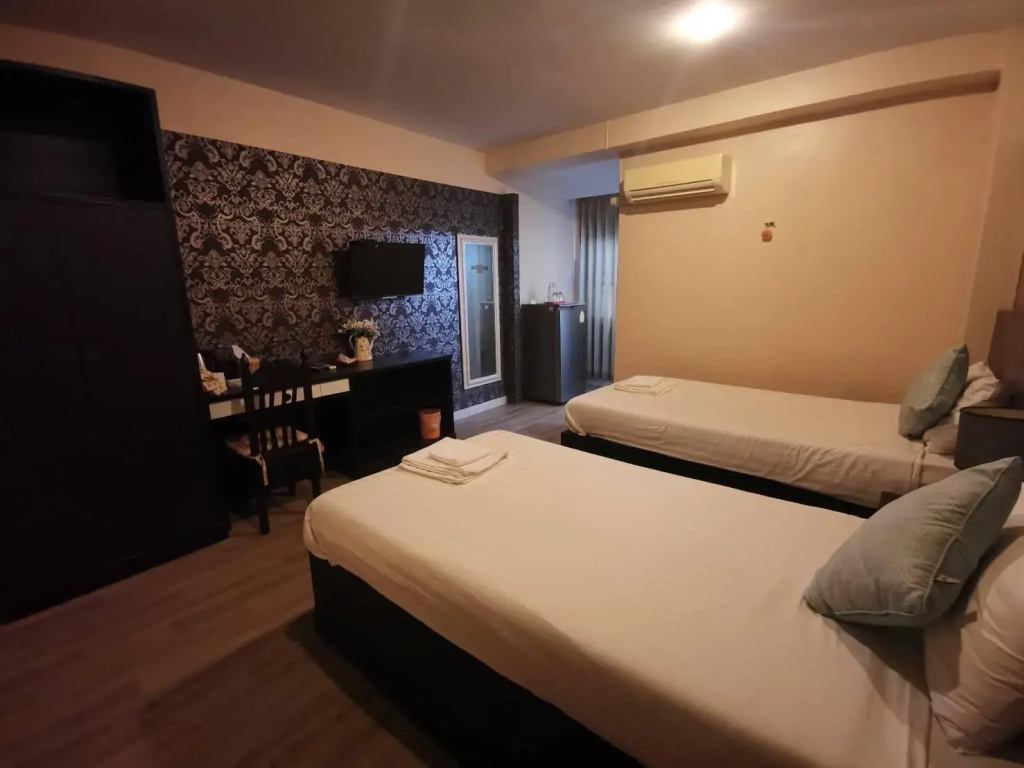 Deluxe Double room (twin beds)
