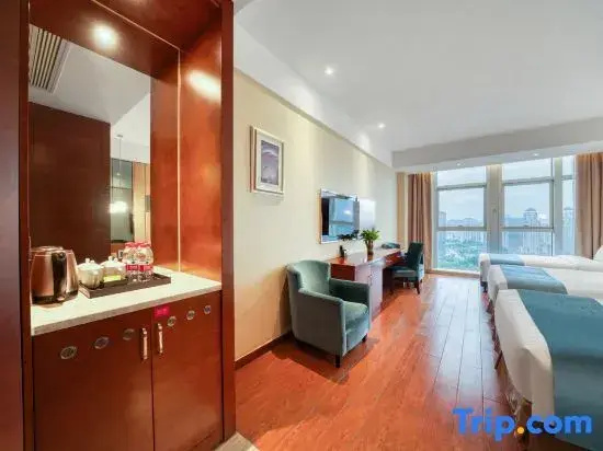 Standard Family room with view