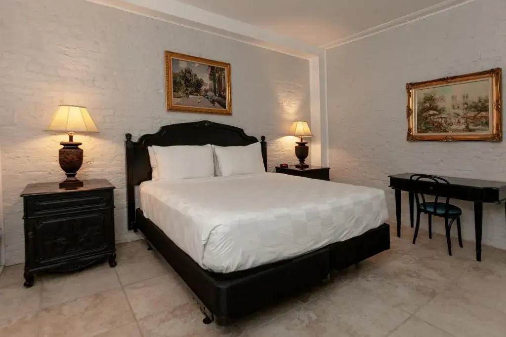 Chateau Hotel - Chambres