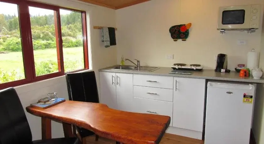 Abel Tasman Ocean View Chalet - фото 14
