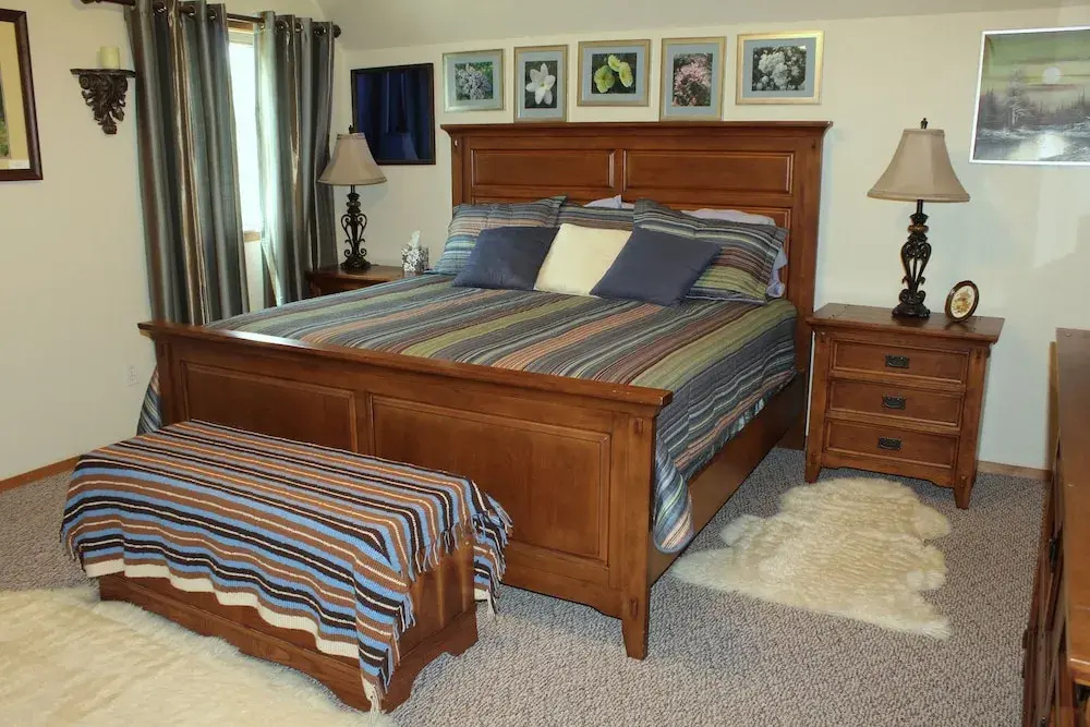 1 Bedroom Comfort Suite with balcony and with land view