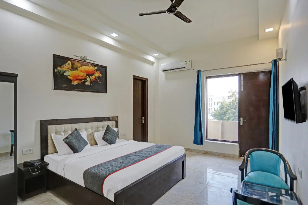 OYO Townhouse 82565 Amaya Inn