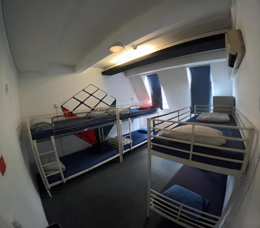 Bed in Dorm with city view
