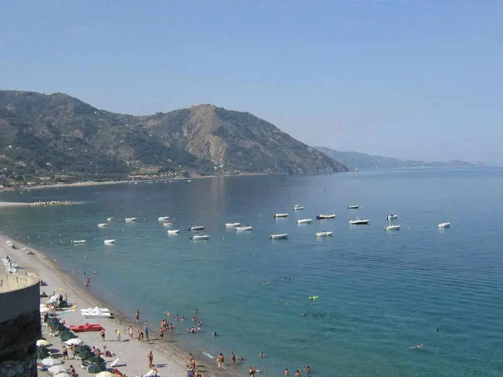 2 Bedrooms Apartment with sea view