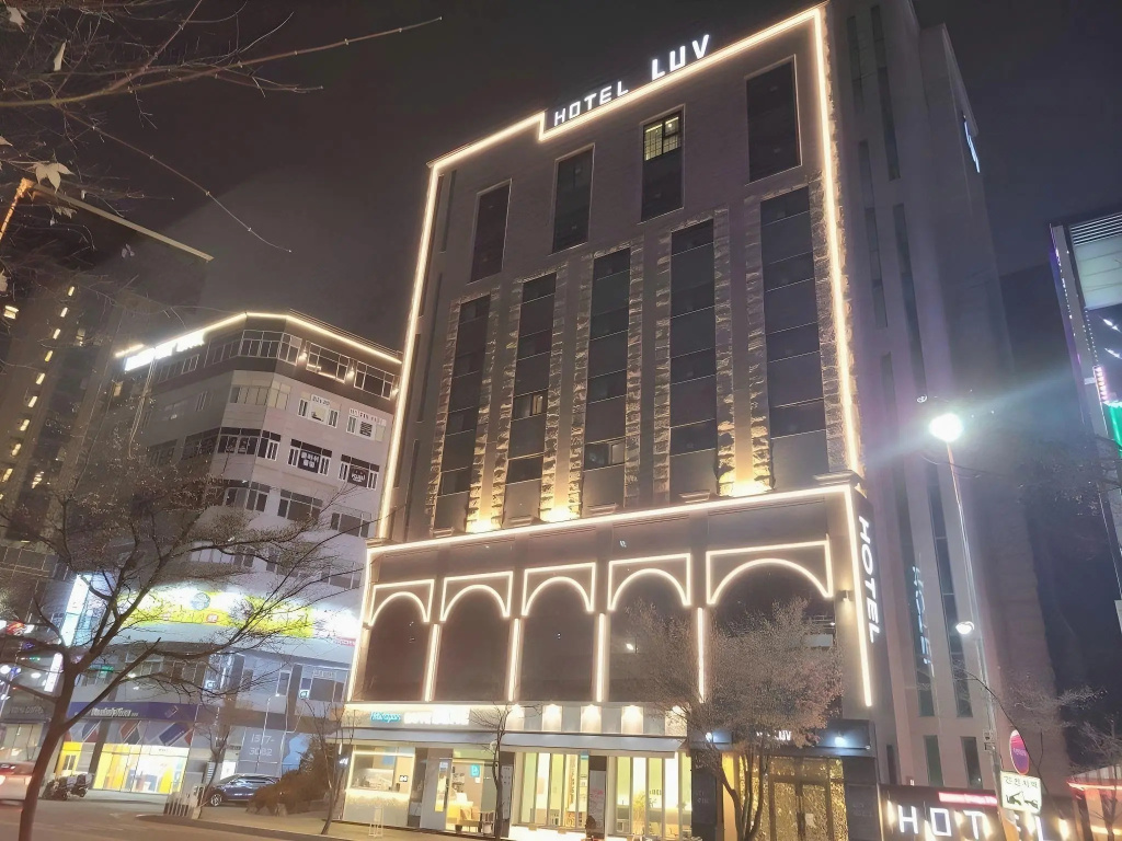 Business Design Hotel LUV