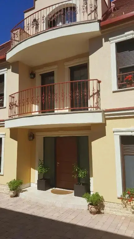 Szent György Villa Apartmanház