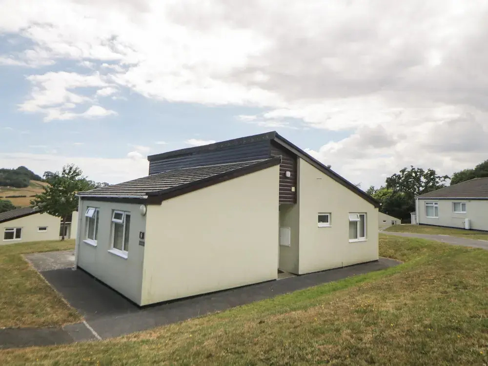 Harcombe House Accessible Pet Friendly bungalow