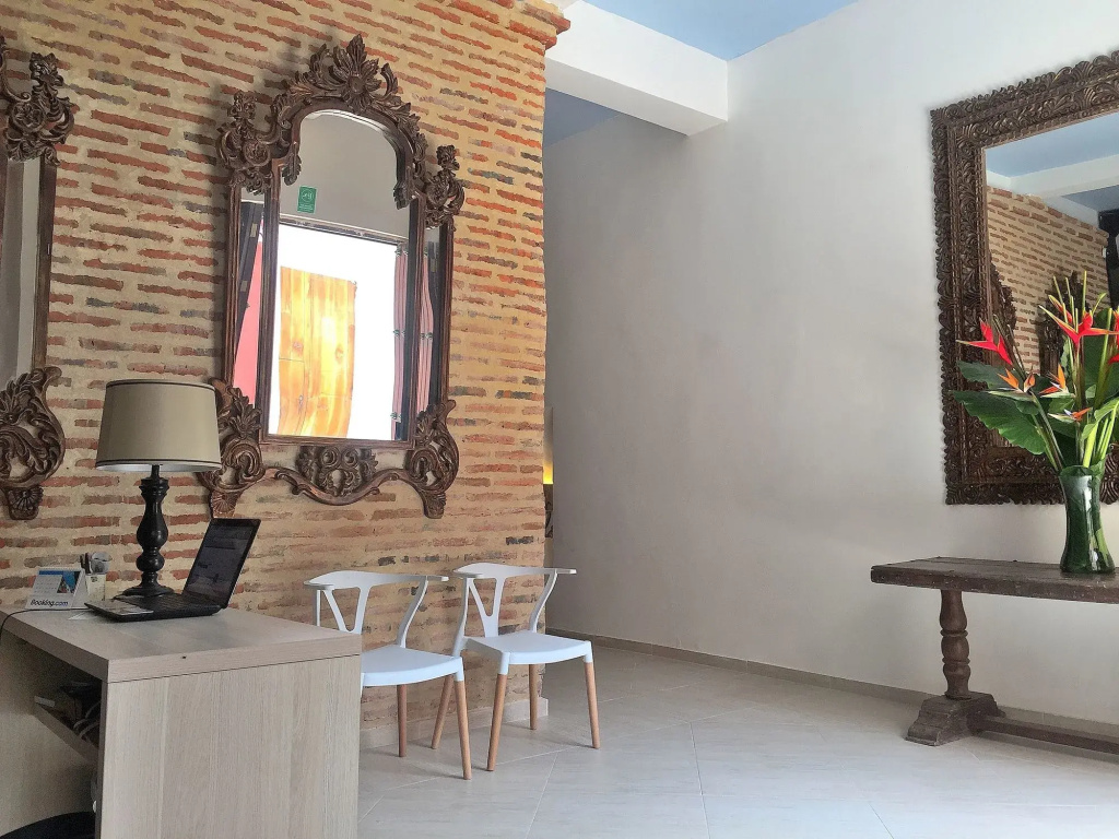 Lobby & Reception