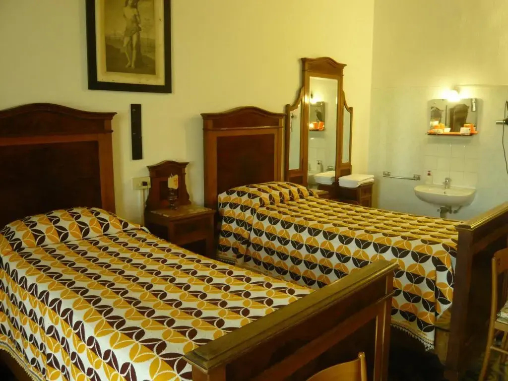 Standard Single room (single bed)