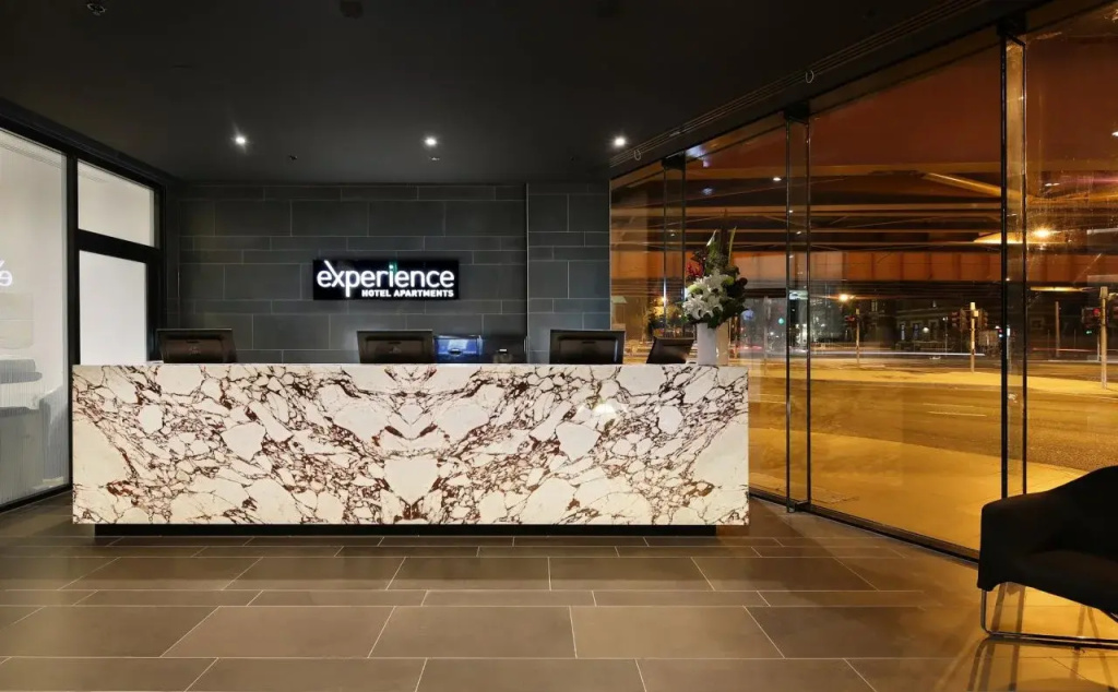 Lobby & Reception