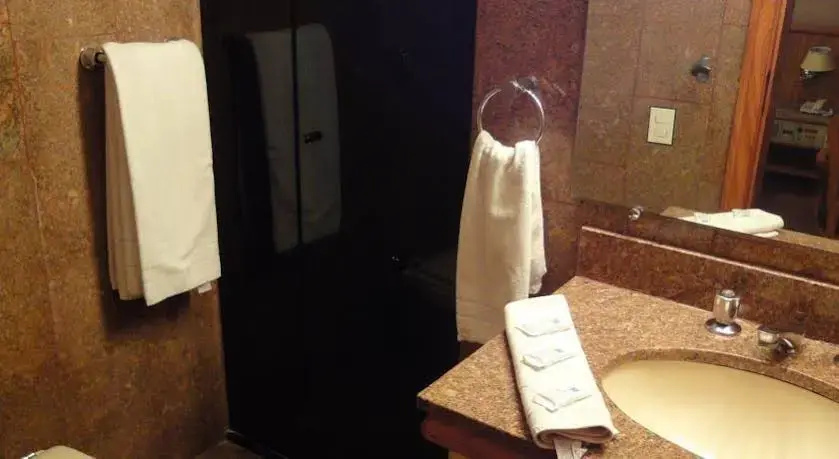 La Guardia Hotel - Général
