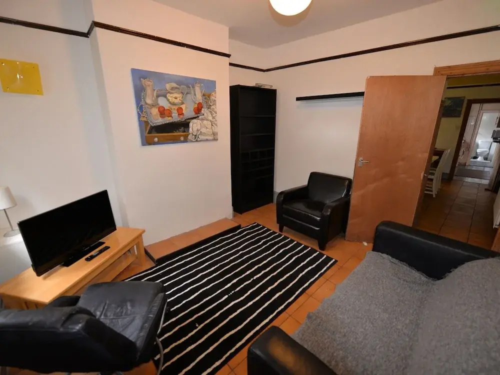Alluring Holiday Home in Coventry near Herbert Art Gallery