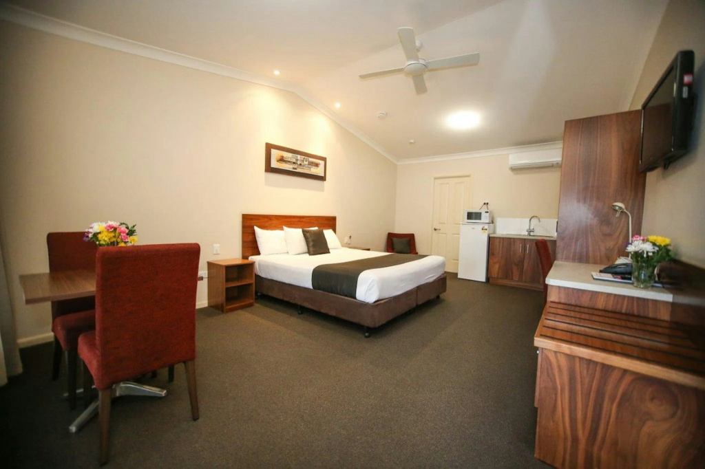Roma Explorers Inn — 3