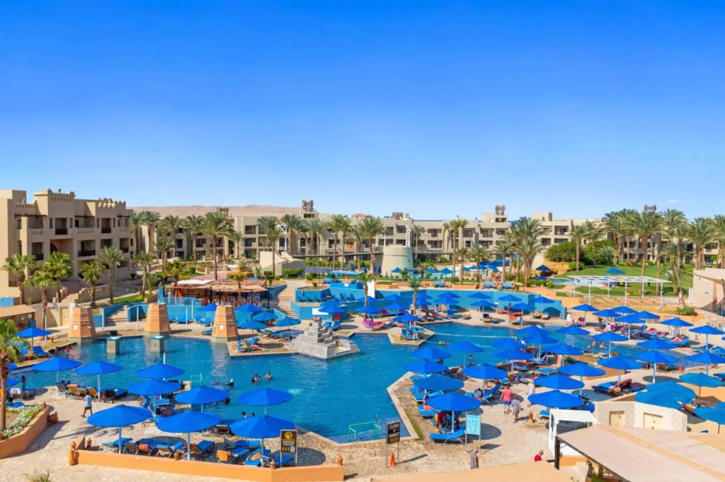 Beach & Waterfront