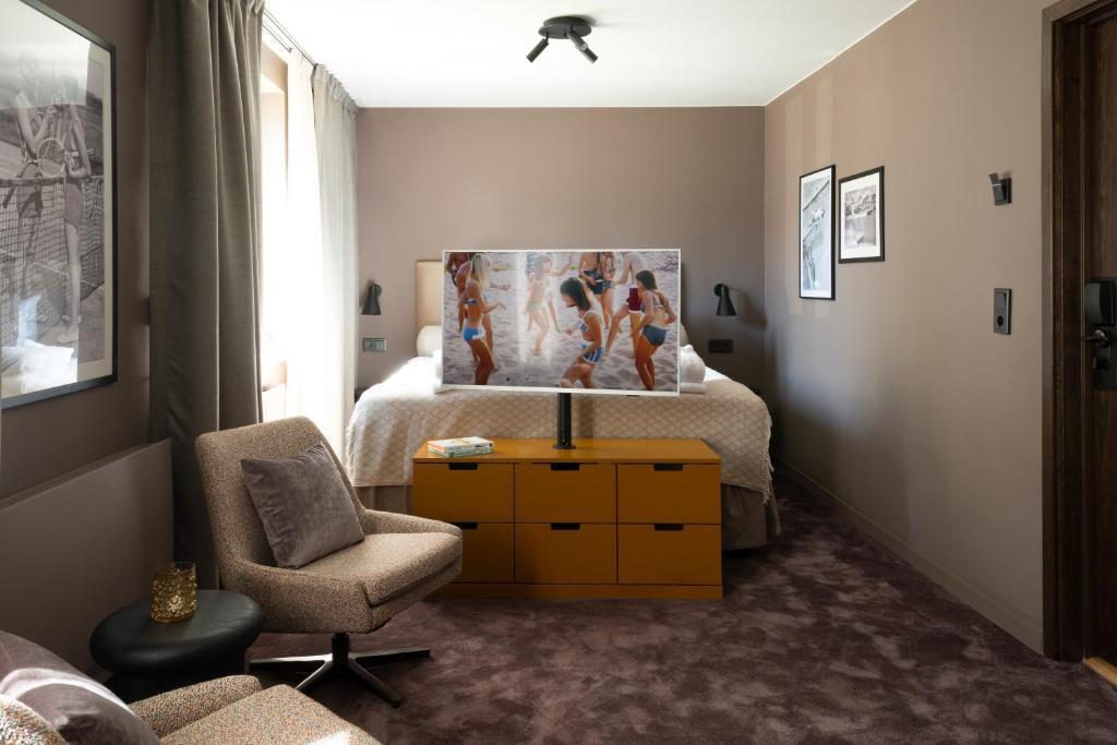 Image 5