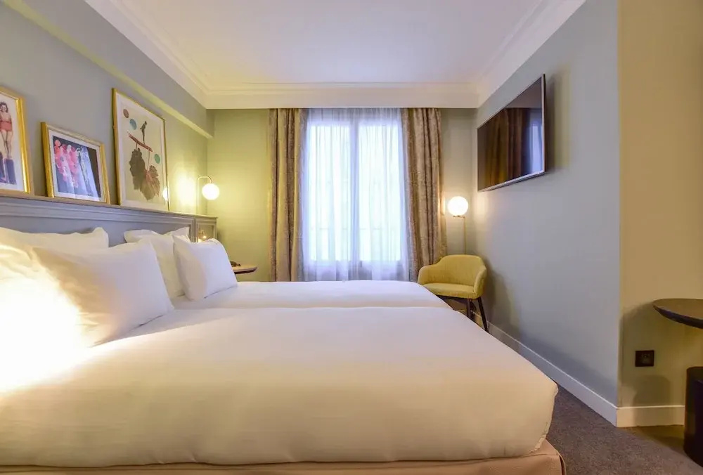 Classic Double room with city view (twin beds)