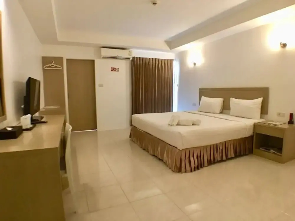 Standard Double room with balcony (full double bed)