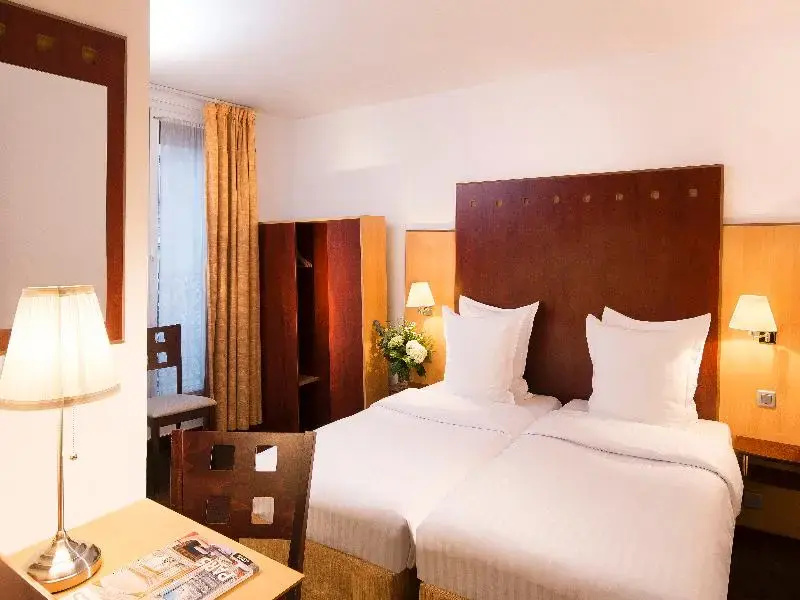 Standard Double room with balcony (twin beds)