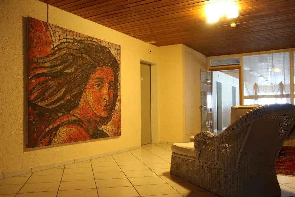 Lobby & Reception