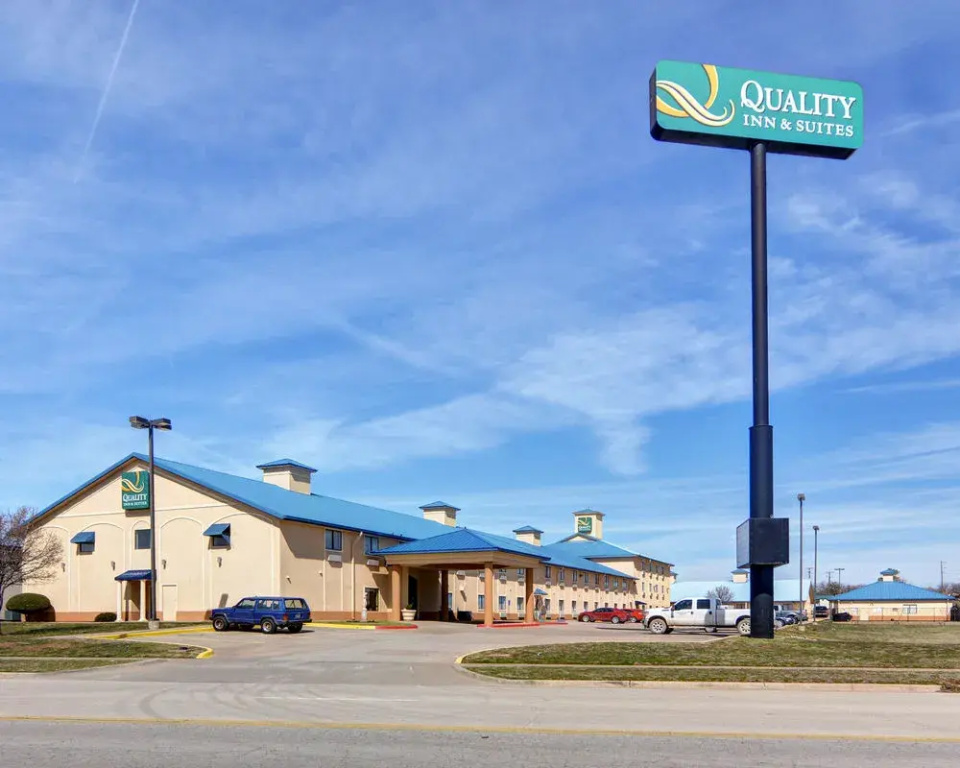 Quality Inn Suites Wichita