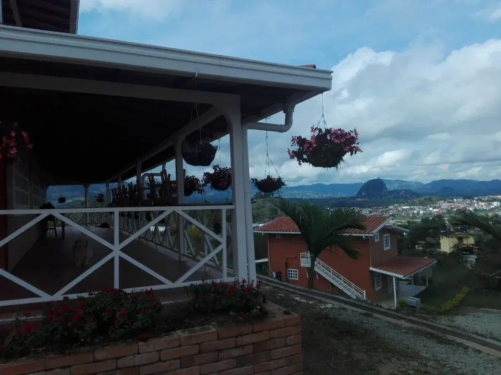 LookOut Lodge Mirador de Guatape