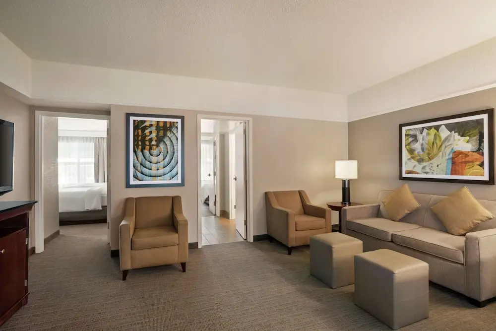 Embassy Suites by Hilton Brunswick - Chambres