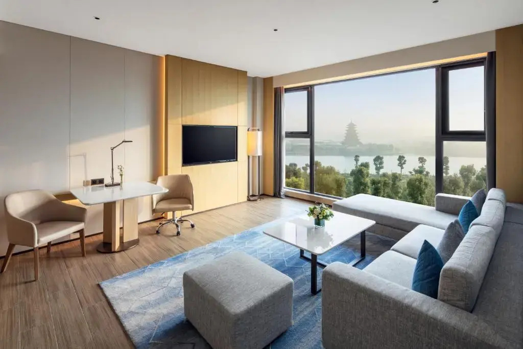 1 Bedroom Double Suite (full double bed)